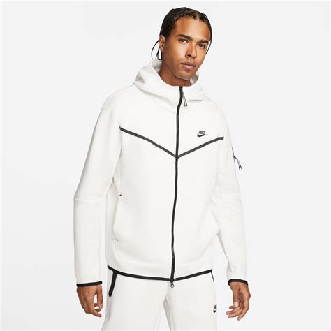 buy Nike tech fleece